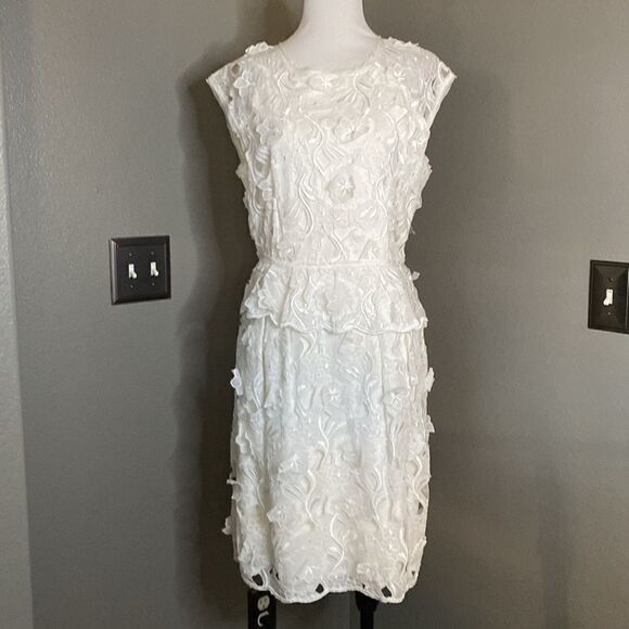 BCBGMaxAzria Aveline Embroidered Shift Dress Off White - Picture 3 of 13